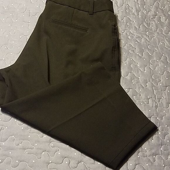 Worthington Modern Fit Bermuda black shorts size 12 P - Picture 1 of 4